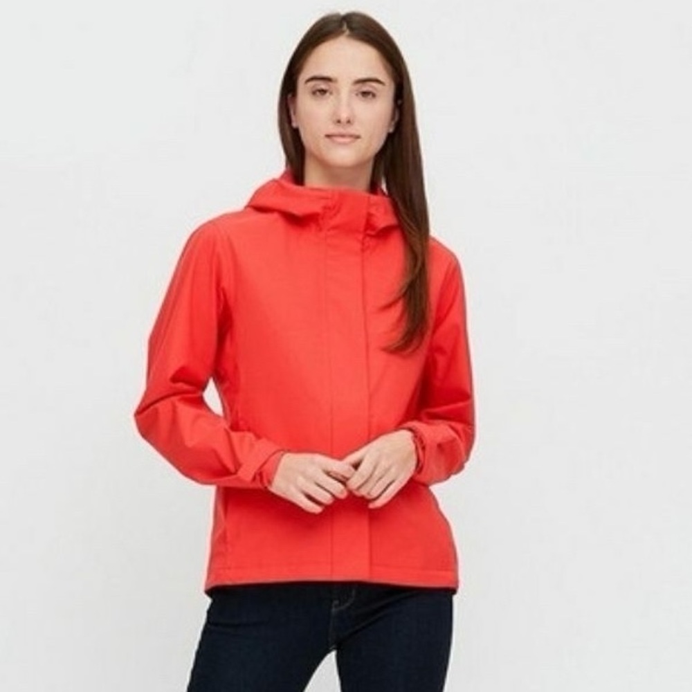 NWOT Uniqlo short Blocktech jacket sz Small